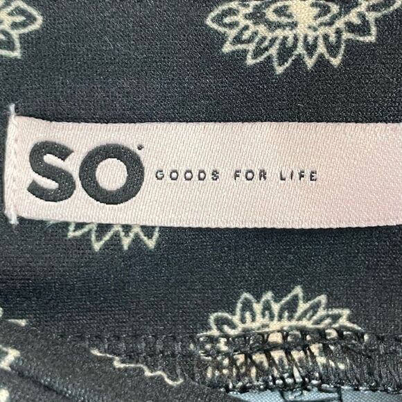 SO High Rise Lettuce Hem Flare Pants Black and Cream Size S New - Picture 7 of 11